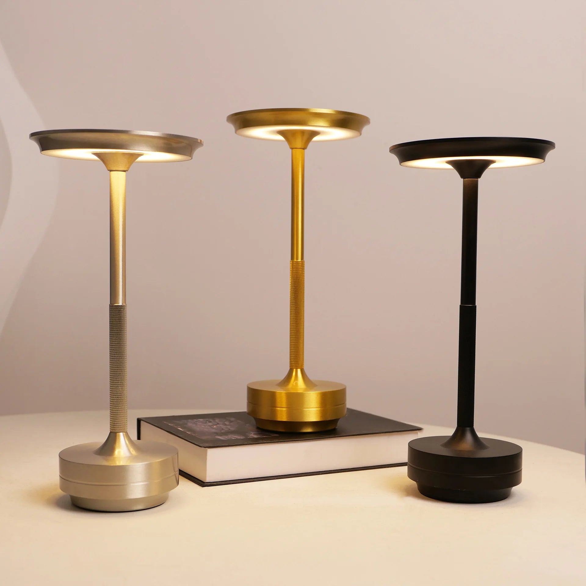 Outdoor Patio Dining Wireless Metal Lamp for Alfresco Evening Gatherings